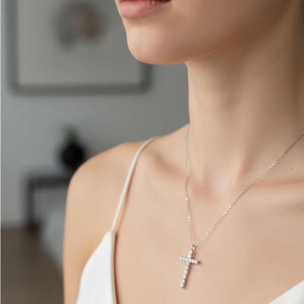 NWT .79 CT Moissanite Cross Pendant Necklace .925 Sterling Silver Retails $599 - Picture 2 of 3